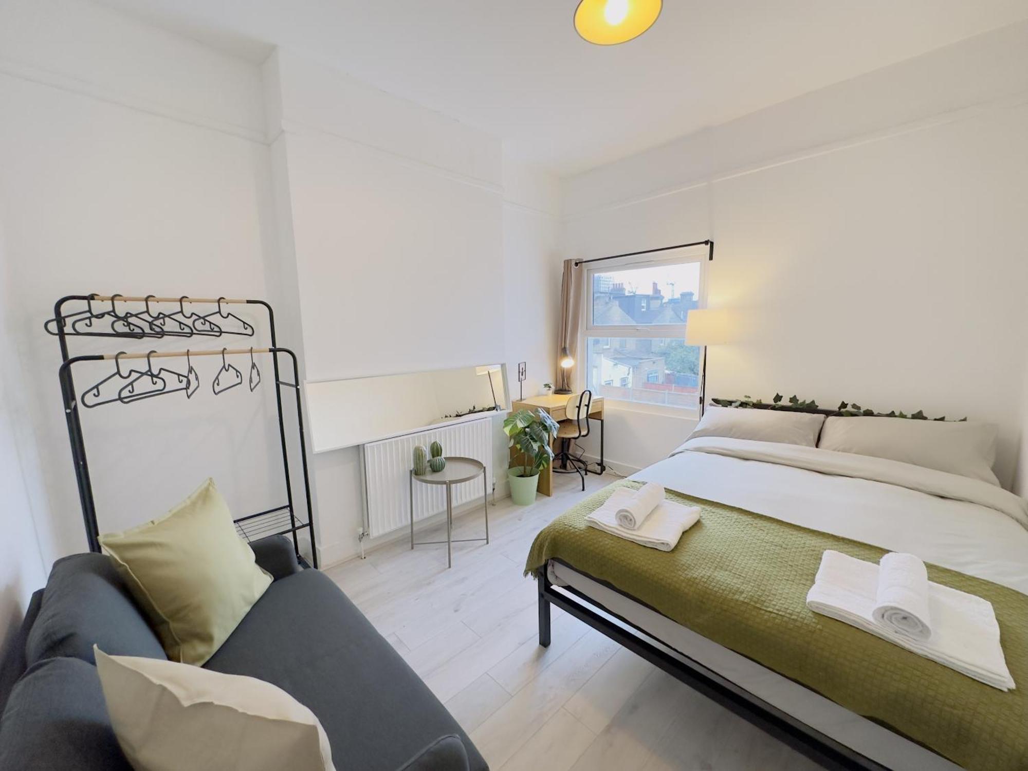 Double Room with Shared Bathroom